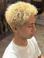 リット 甲南店(Lit.)&nbsp;ホワイトブロンド ブリーチ アップバング ツーブロック メンズ