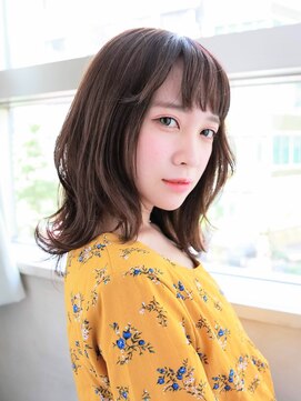 ルティア(Lutia) 外ハネ 大人かわいい 厚めバング★★