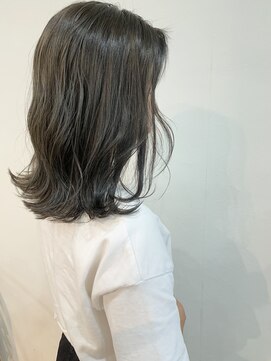 アールズ ヘアー(R s hair) 外ハネミディアム×グレーアッシュ【R's hair yasu】