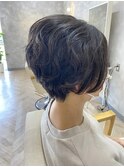 クセ毛を生かした前下がりショート!