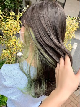 アイリー 名古屋(A/LEE) Mos × インナーカラー