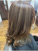 白髪×ハイライト レイヤースタイル 大人可愛い
