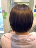 ストレートボブ　ナチュラルブラウンカラー