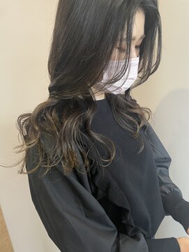 クム(QUMU) グラデーションカラー×グレージュ