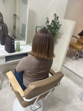 カリーナ(CARINA) ハイトーンカラー/グレージュカラー