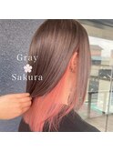 グレー×サクラ