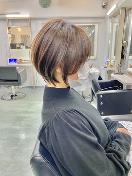 カルナ バイ エルモ(calna by ELMO) calna京橋　ショートボブ/丸みショート