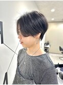 耳掛けショートボブ/襟足束感ショート/アッシュベージュ