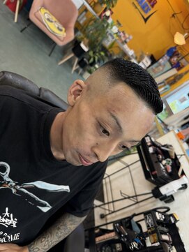 パーラーフリークス(PARLOR FREAKS) フェードスタイル