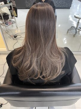 シャンプーボーイエイムス(SHAMPOO BOY aims) バレイヤージュ