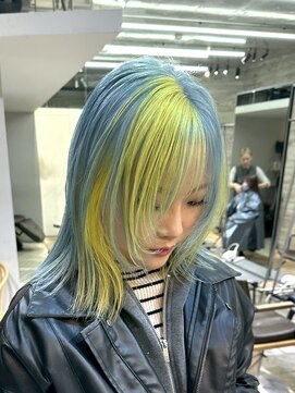 ヲタク(wotaku.) デザインカラーポイントカラー水色カラーイエローヘアハイトーン