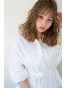 ルカ(Luca) シースルーベージュ×ゆるふわ外ハネミックス