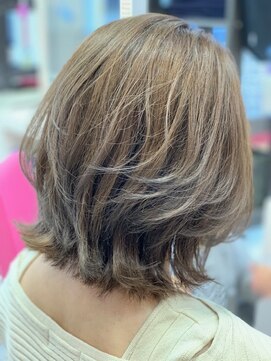 アラワラブルー(arrawarra blue) 外ハネミディアム/20代/30代/40代/50代/倉敷/白楽町