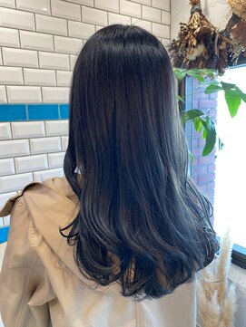 シー バイ ロンド 新宿(Sea by Lond) 【藤原三知代】黒髪風ネイビーカラー