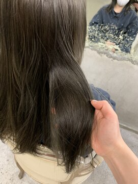 ロイジー(roijir) 【roijir 表参道】くすみカラー☆オリーブグレージュ