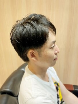 スカイ 大手町プレイス店 ナチュラルツーブロック〈理容室〉