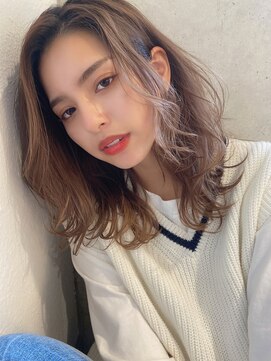 フェンテ(Fuente) 透明感ミルクティーグレージュカラーセミディ