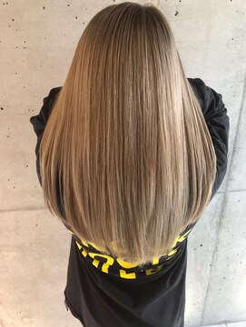 ヘアーブランド ジン フィール(HAIR BRAND Jin feel) ホワイト×ベージュカラー【松山美容室】