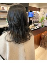 カミエ(kamie)&nbsp;＊ほんのりレイヤーセミロング 地毛風グレージュ 三宮美容室