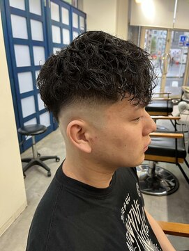 ジーニー 横浜(giinii) スキンフェード　プードルパーマ