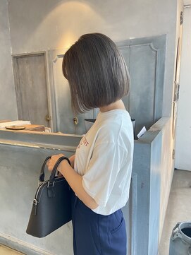 ロジェ(loje) [loje]グレージュカラー×ボブ