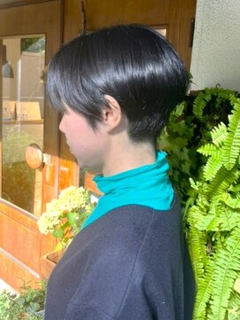 スクエアウーノ 博多(SQUARE＊UNO HAKATA) 30代40代　艶感　黒髪　丸みショート　大人ショート　透明感