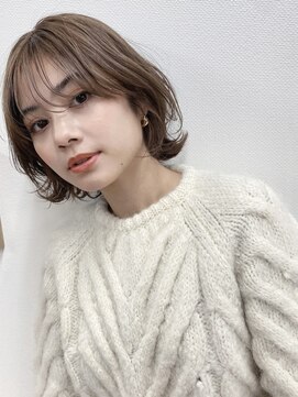 イルウィ(irwi) 【トレンド】ベージュカラー エアリーボブ