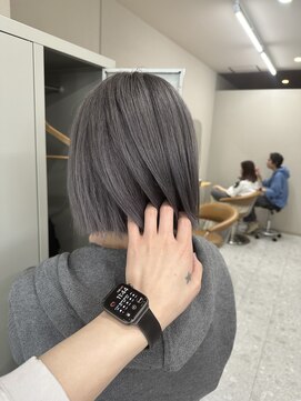 シカ 神戸三宮元町店(Cica) グレー シルバー ブリーチ ハイトーン 三宮 元町