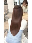 美髪矯正で潤うナチュラルブラウン