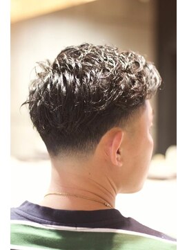 キングスマントーキョー 多摩センター2nd(KINGSMAN TOKYO) テーパーフェード×パーマスタイル