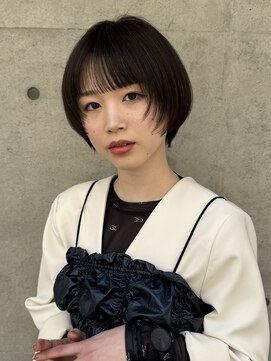 30代40代小顔ヘア簡単スタイリングくせ毛カバー丸みショートヘア