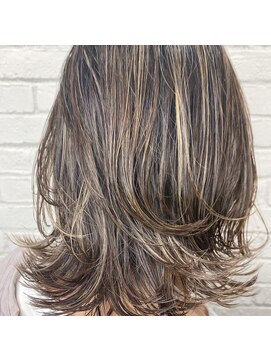 リコ バイ ルート(Lico by Route) 白髪ぼかしハイライト