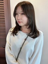 エンベロープス 中目黒(Envelopes)&nbsp;やわらか透明感オリーブベージュ × 顔まわりレイヤーミディ