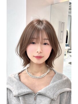 ロンドルピナス 小倉(Lond Lupinus) ミディアムレイヤーカット/似合わせカット/大人ガーリー/20代