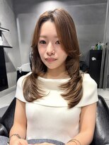 ラブクロムトーキョー オモテサンドウ(LOVECHROME OMOTESANDO)&nbsp;ベージュブラウンの韓国レイヤーカット