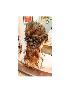 キートス(Kiitos) ポニーアレンジ