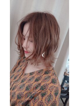 アラヘアー(ara HAIR) ローレイヤーミディ