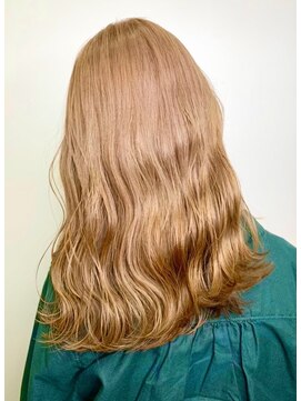 メーヴェ(Mowen) mowen×外ハネミディアム×ラフウェーブ×モカベージュ