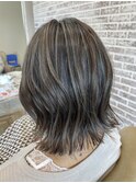 アッシュグレージュ