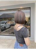 20代30代大人可愛い前下がりストレート大人ボブハイライト