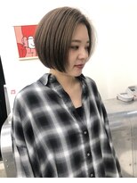 ケプカ(KEPKA)&nbsp;ショートボブ イノアカラー グレージュ 前下がりボブ