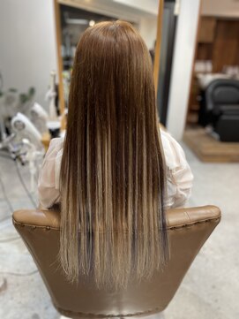 フツーロ 栄(FUTURO) グラデーションカラー！