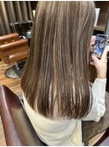 筋感抜群ハイライト♪/似合わせカット