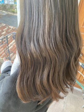 パディントン(Paddington) フラットロング☆シアーグレージュで、透き通るような髪色へ☆