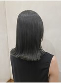 暗髪×ダークグレー×切りっぱなし