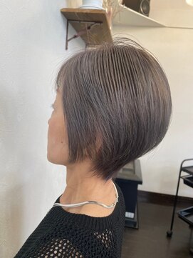 リリー LILY ヘアー メイク HAIR アンド & MAKE 大人きれいなハンサムひし形束感ショート♪30代40代50代髪型