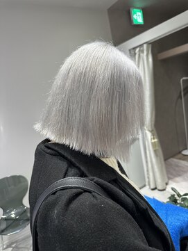 プライズ 成増店(prize) ブリーチ2、3回~ホワイトシルバーカラーダブルカラー成増