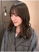 ダークブラウン