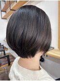 ショートボブ×暗髪
