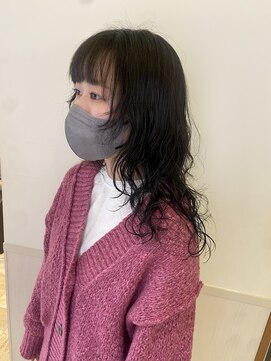 リア(Li'a by neolive) レイヤーパーマ × ロングウルフ